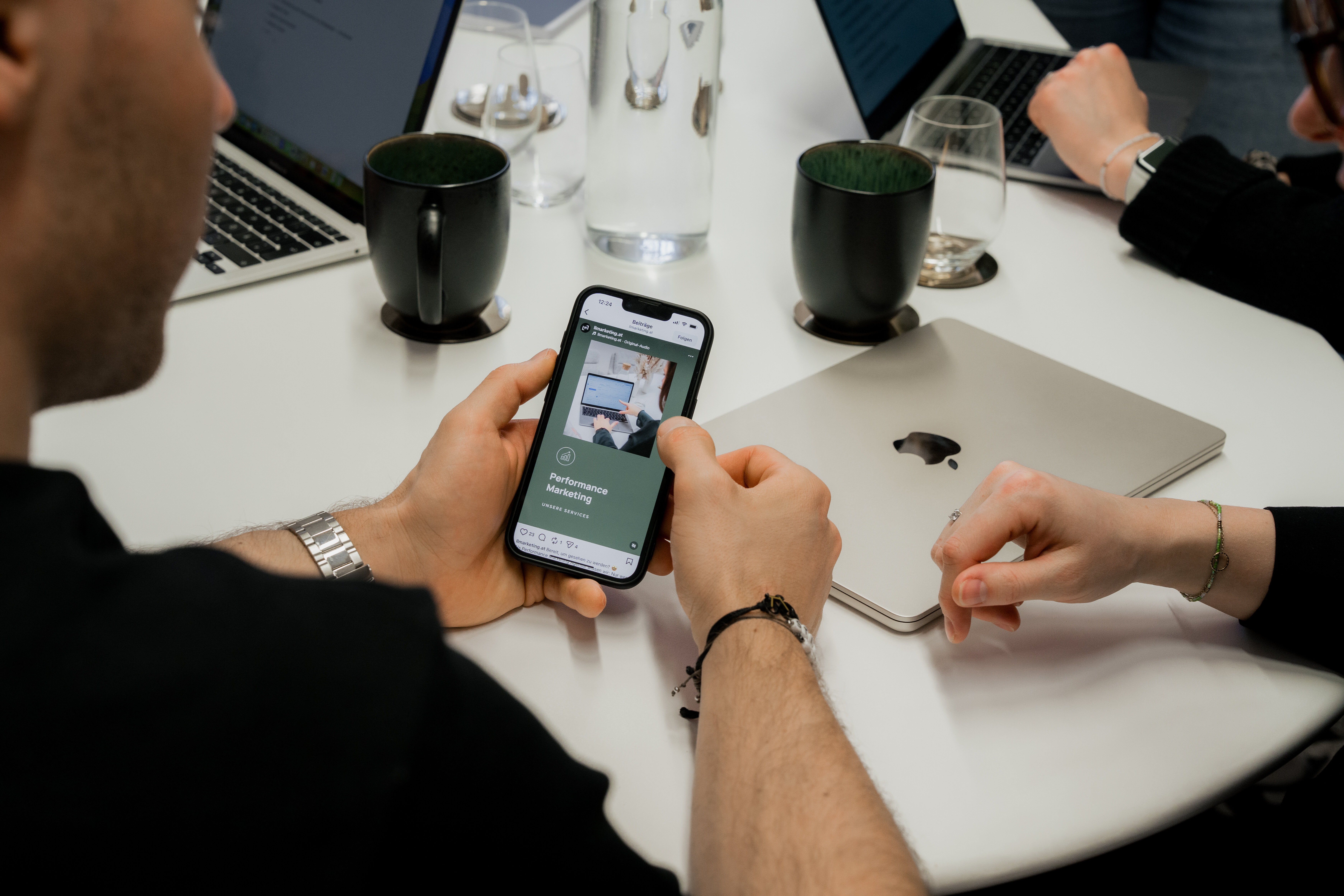 Mobile Ansicht der Website von LL-Marketing, Performance Marketing Agentur in Tirol | © bridgeagency Janine Brugger