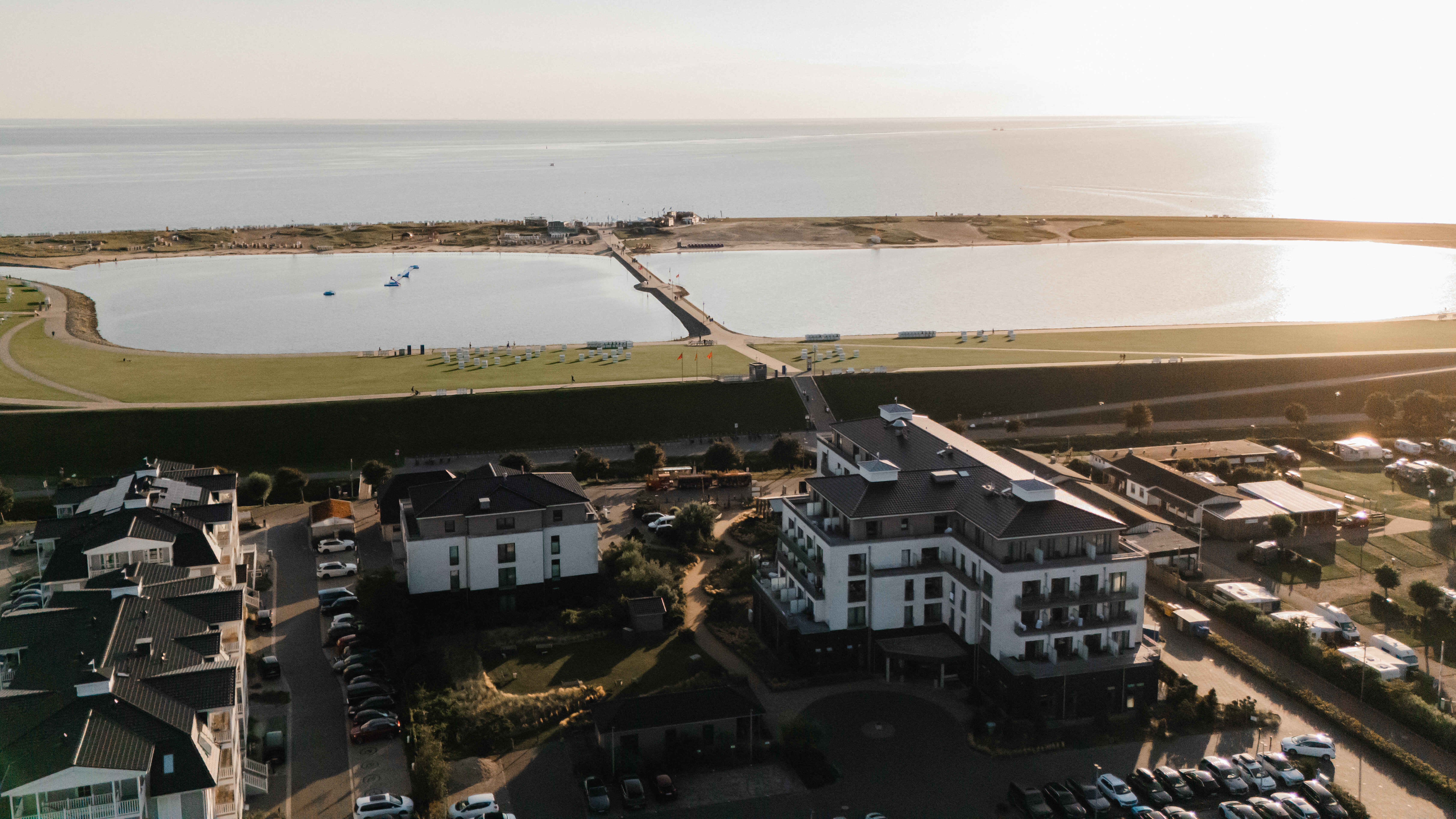 Blick aufs Strandhotel Küstenperle, Online-Marketing-Kunde von LL-Marketing | © Janine Brugger
